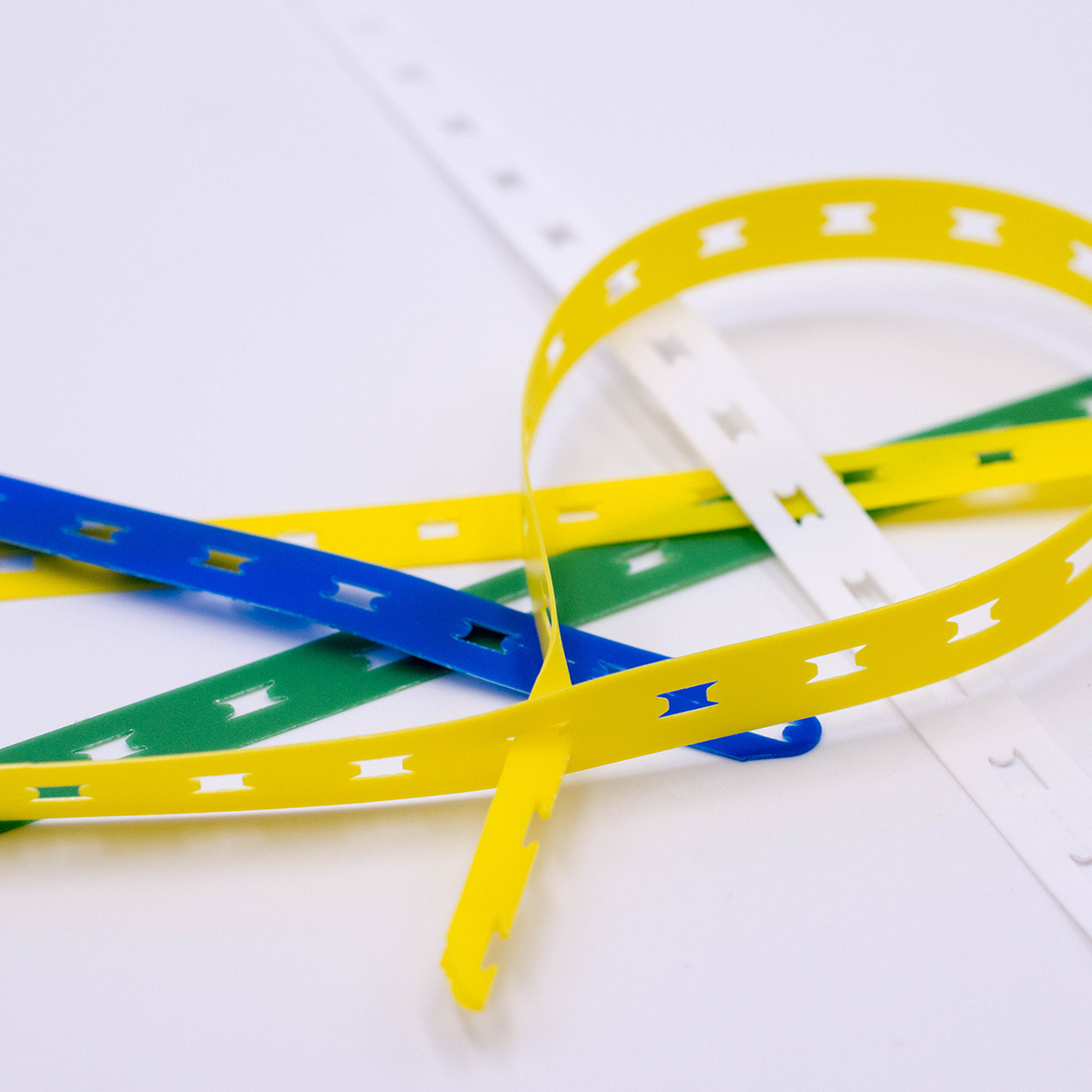 Cables ties DELFINGEN